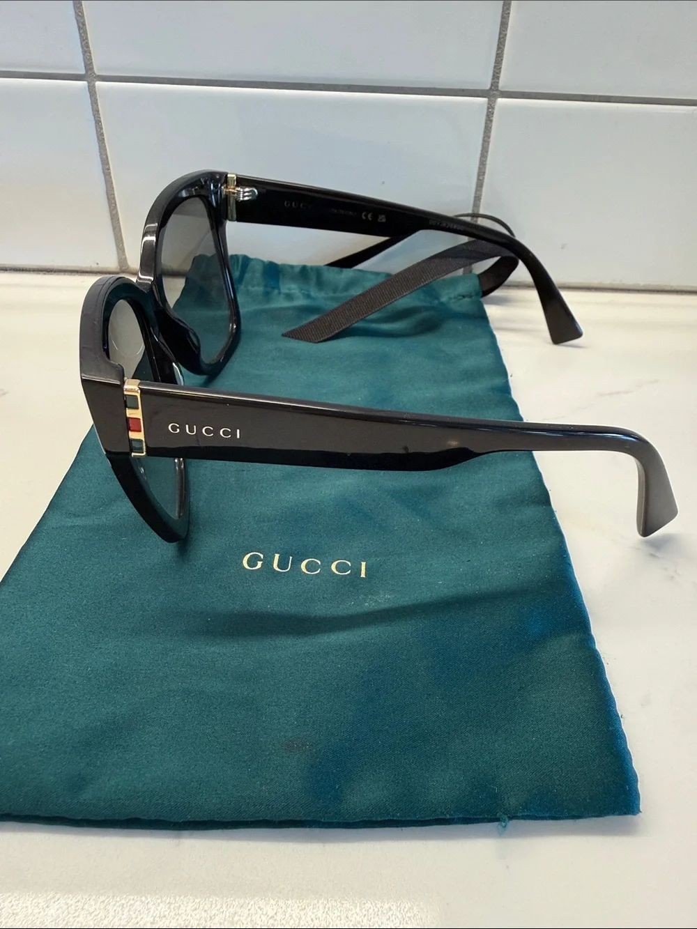 Authentic Gucci Black Gradient Square Sunglasses with Teal velvet Case
